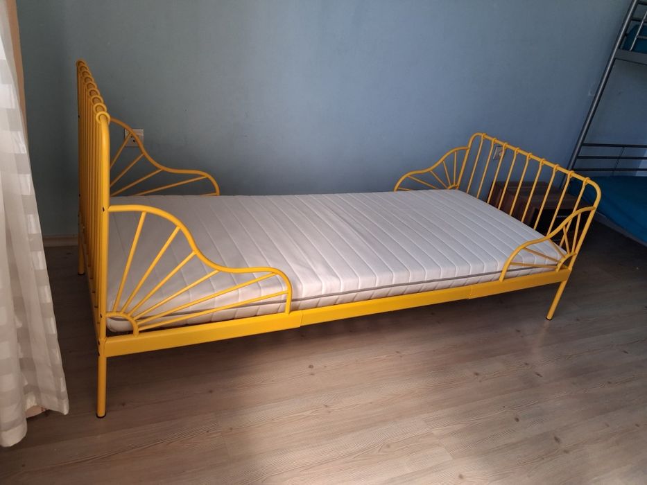 Продавам 2 детски легла от Икея