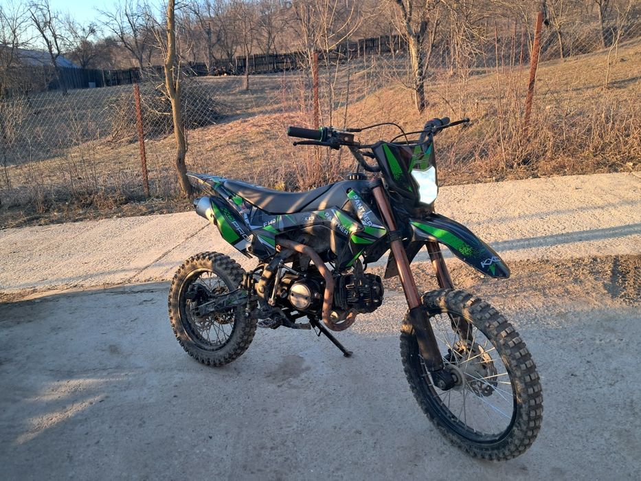 Cross 140cc,cititi descrierea