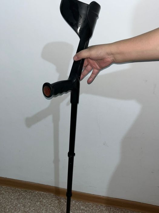 Костыль под мышечный