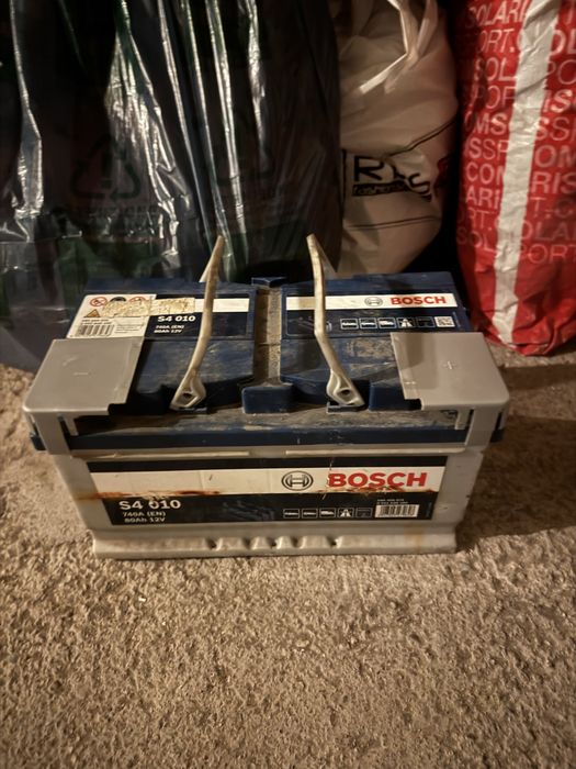 Акомулатор за кола Бош