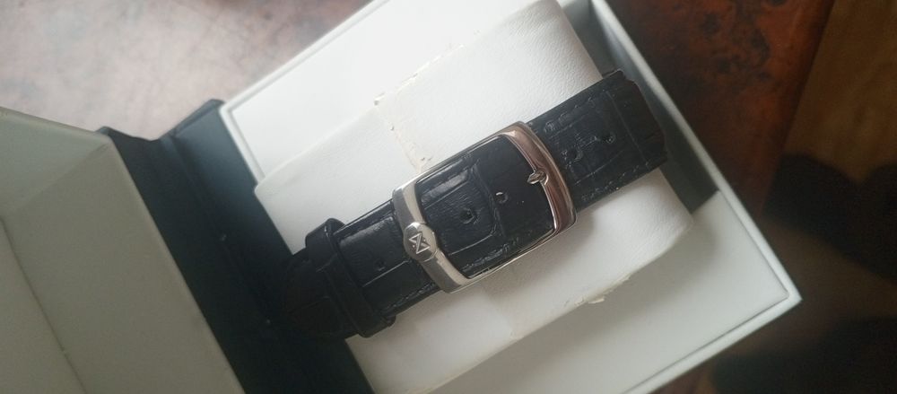 Продаются часы Ника