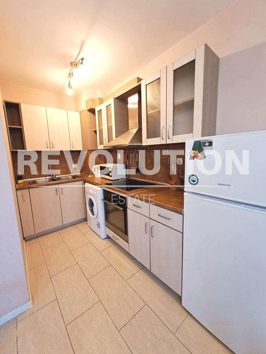 Дава се под наем Двустаен апартамент в Варна, Левски - 46 кв.м за 438.6 € - Снимка #3