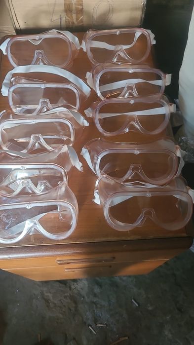 Lot de 10 perechi ochelari de protecție 50lei