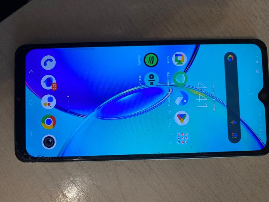 Телефон Vivo Y27s