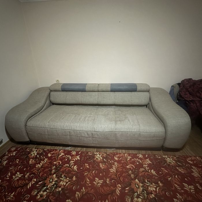 Продам диван для зала