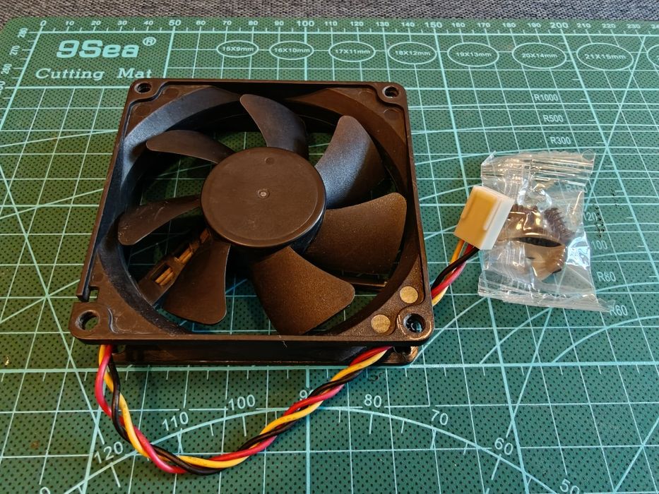 3x Ventilator 80mm Y.S. Tech FD128020HL (Slim 20mm), mufă 3 pini - din NAS Synology
