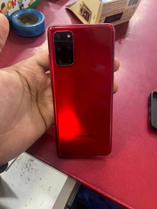 Samsung s 20 + 5g 256 g