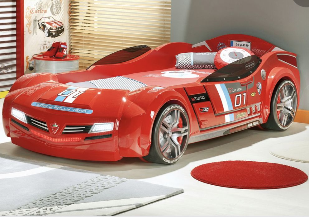 Кровать-машина, Çilek