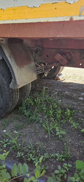 Vând cabina iveco daily an 1999 geamuri electrice,baterie varta 80 Ah electromotor alternator bena fixa 450x220 arcuri jante de greutate