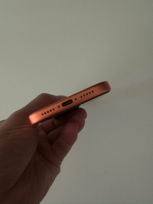 Продаю iPhone 17pro 256