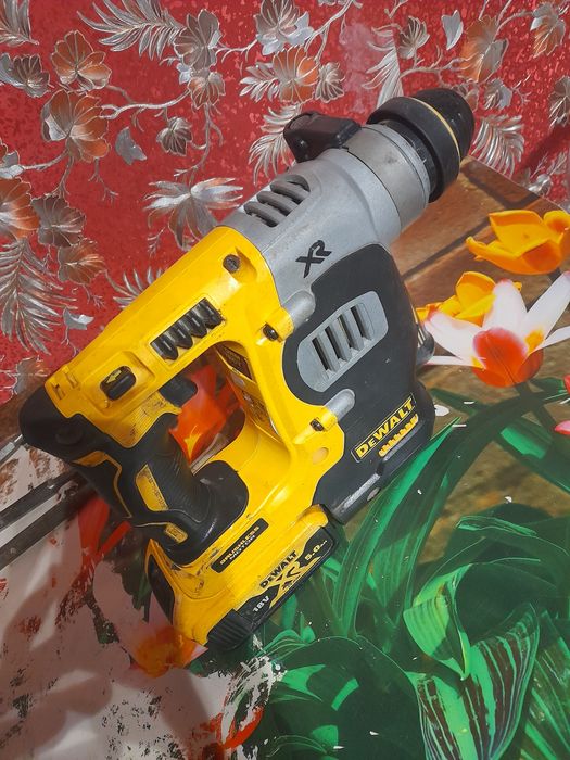 Scula devvalt  în stare foarte bună