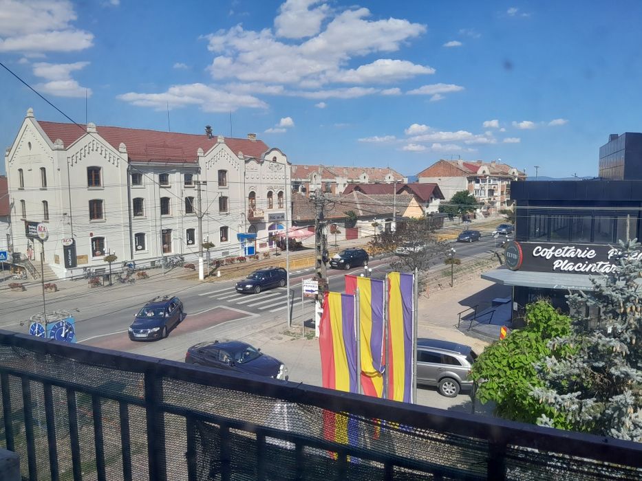 Apartament decomandat 3 camere Vladimirescu