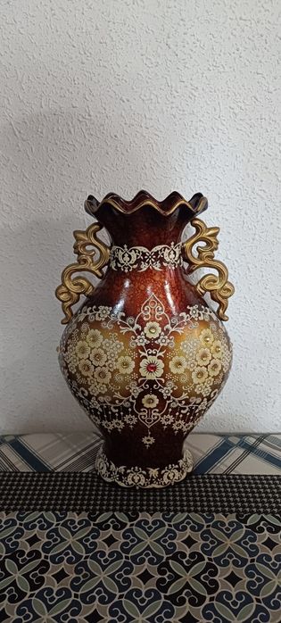 Продается керамическая ваза