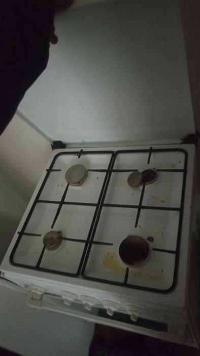 Продаю газовую плиту