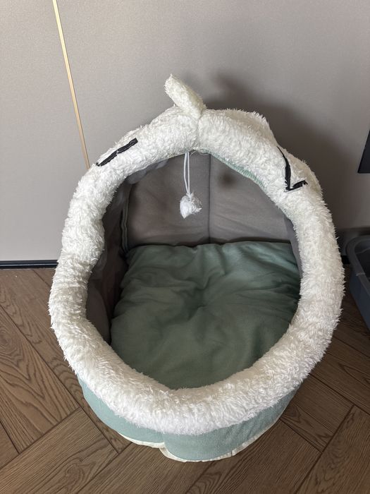 Лоток и домик для кошки