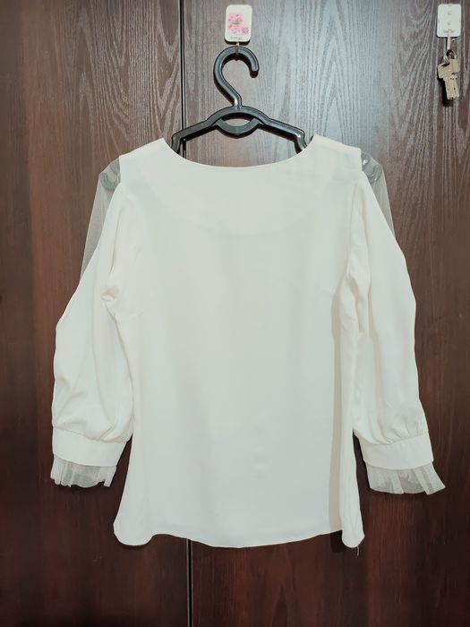 Две елые кофточки за 80 тис.