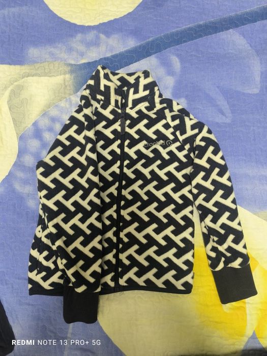 Продам флисовую кофту crockid