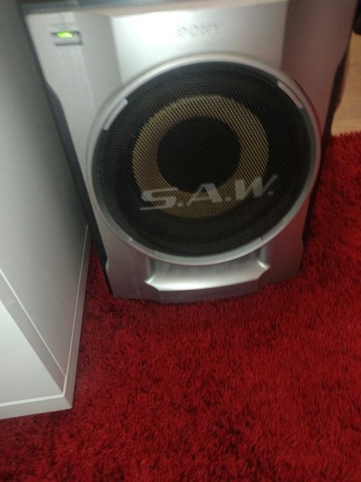 Продавам музикална система sony rg 440