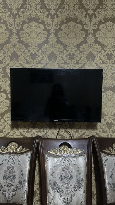Продаю ТВ samsung smart tv