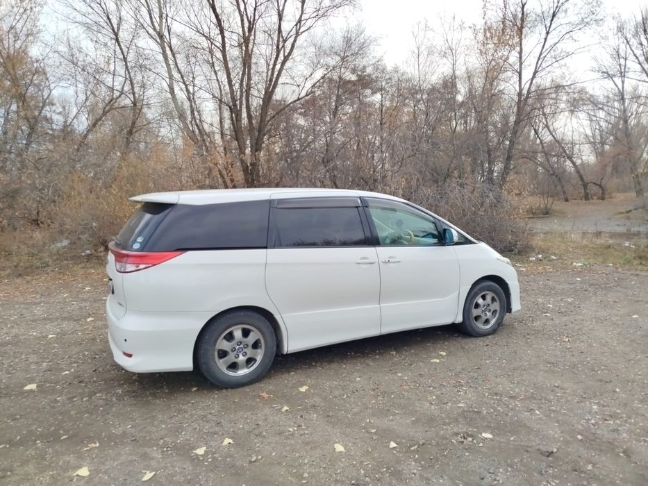 Тойота естима  сатылады.