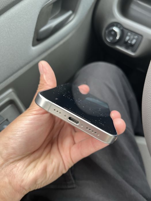 Iphone 15 pro 128 GB