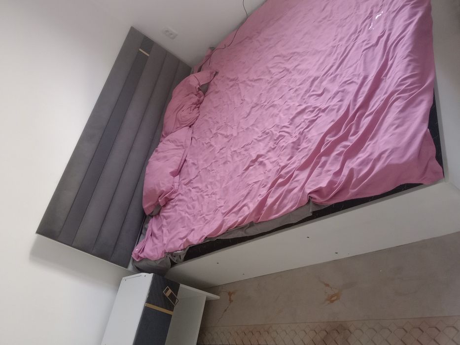 Спальный гарнитур б/у срочно продаю