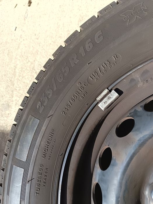 Anvelope vara 235 65 16c Michelin 2017 8mm