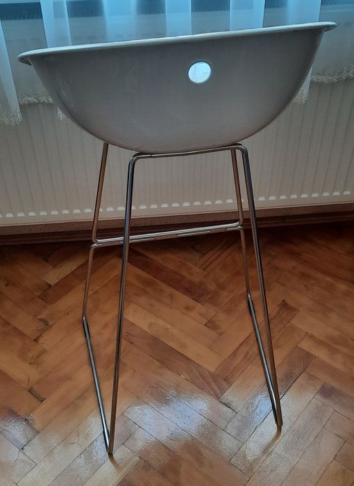 4 scaune de bar cu șezut din plastic