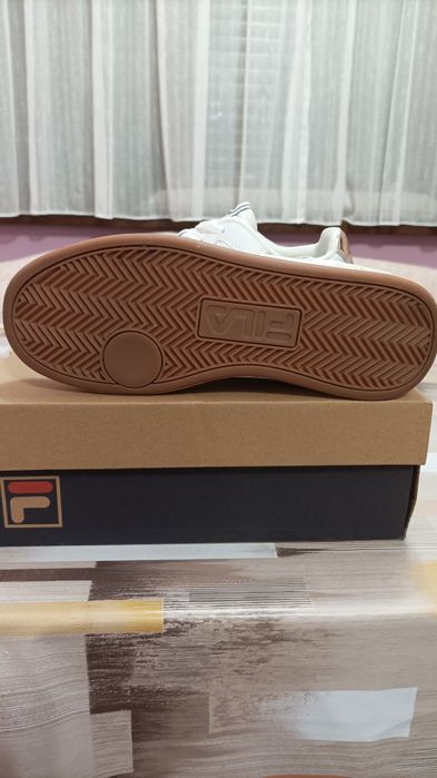 Дамски кожени обувки Fila