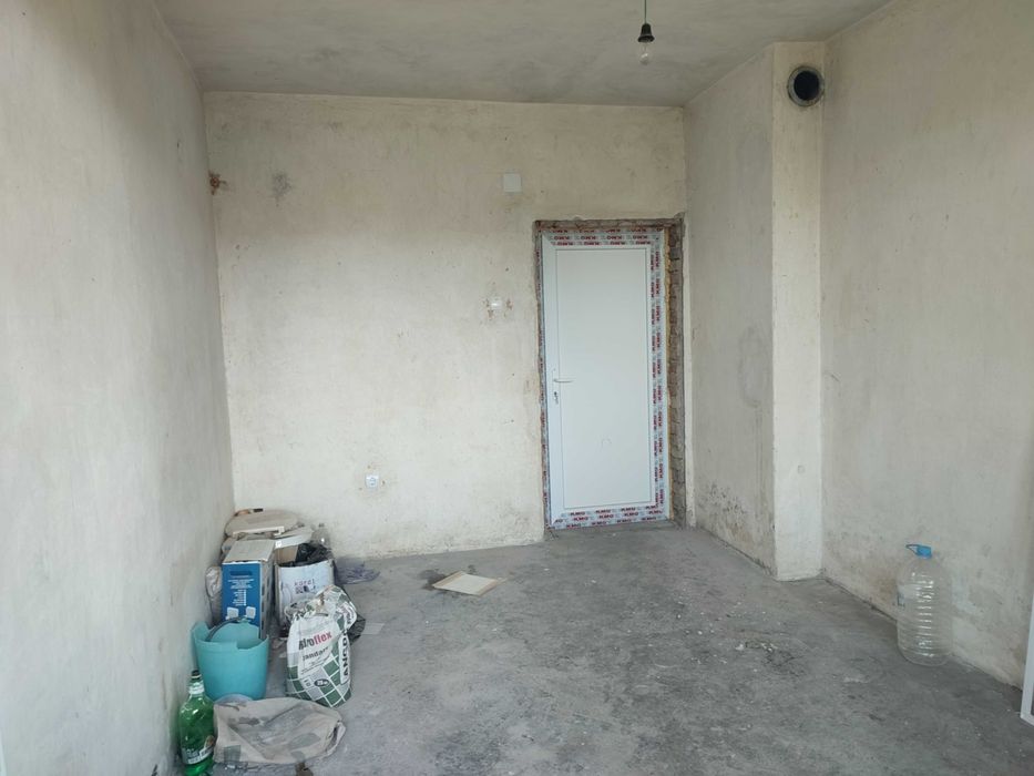 Продава се Четиристаен апартамент в Търговище, Център - 95 кв.м за 966 €/кв.м - Снимка #9