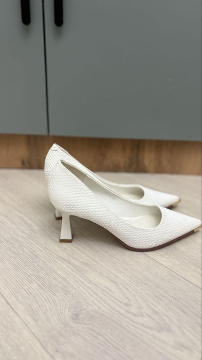 Туфли сатылады. Размер 38-39