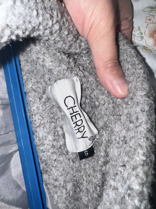 продам серую бомберку