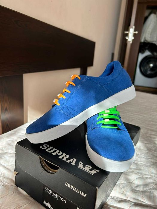 Нови обувки Supra