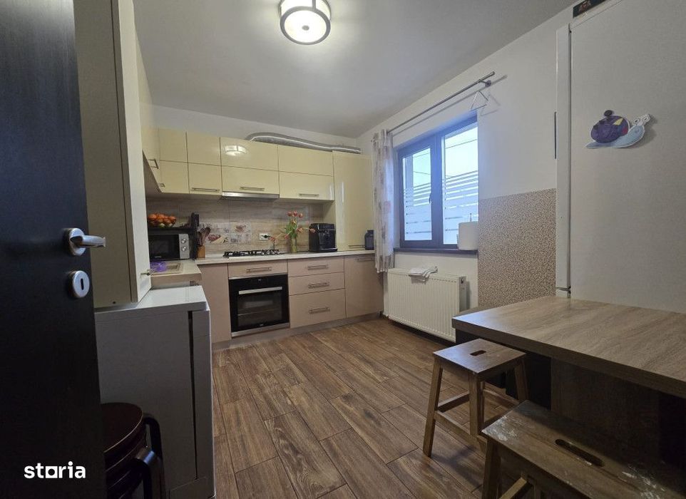 3 dormitoare,2 bai,bucatarie inchisa,pe 2 niveluri V.LupuluiCod:160956