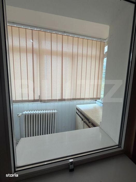 Apartament cu 3 camere, etaj 1, zona Calea Obcinelor