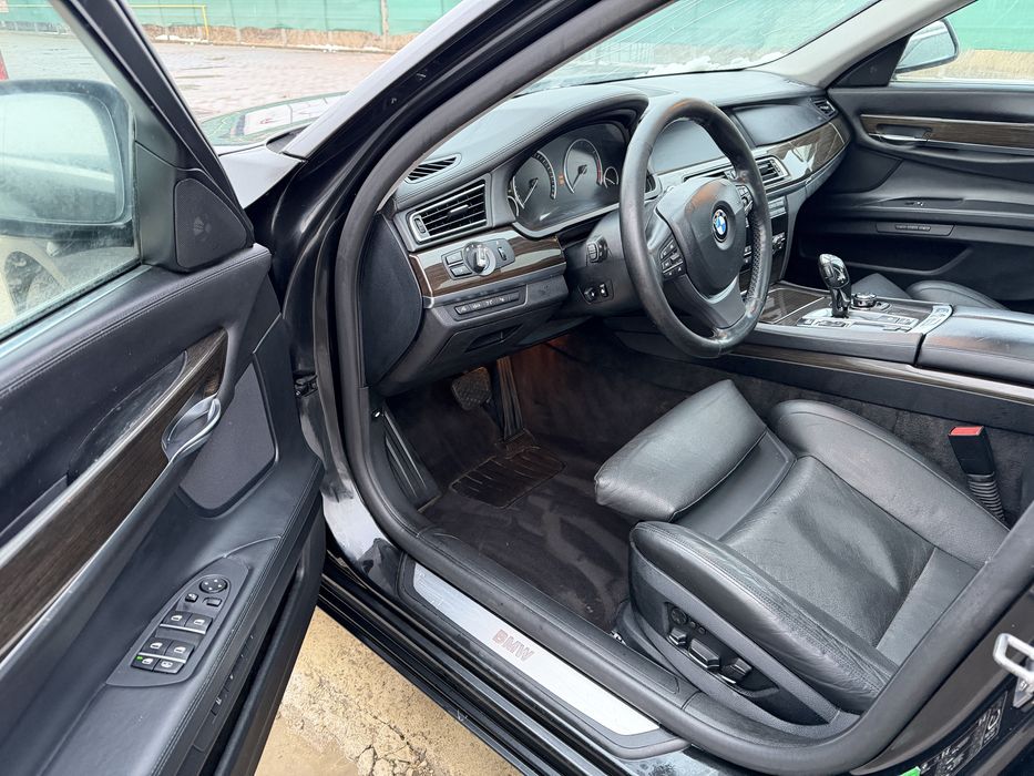 Bmw 730d-4butoane2010(curat)245 cp.Motor invarte greu. Accept variante