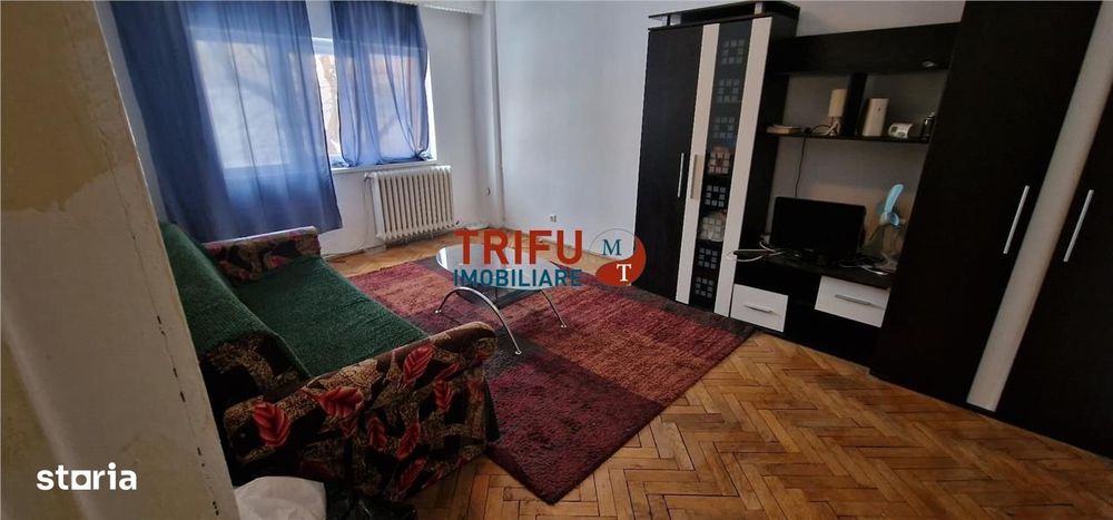 Apartament 3 camere etaj 1 zona  Liceul Sportiv