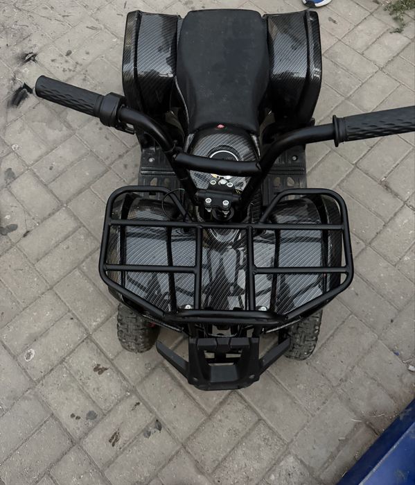 Детский электромобиль