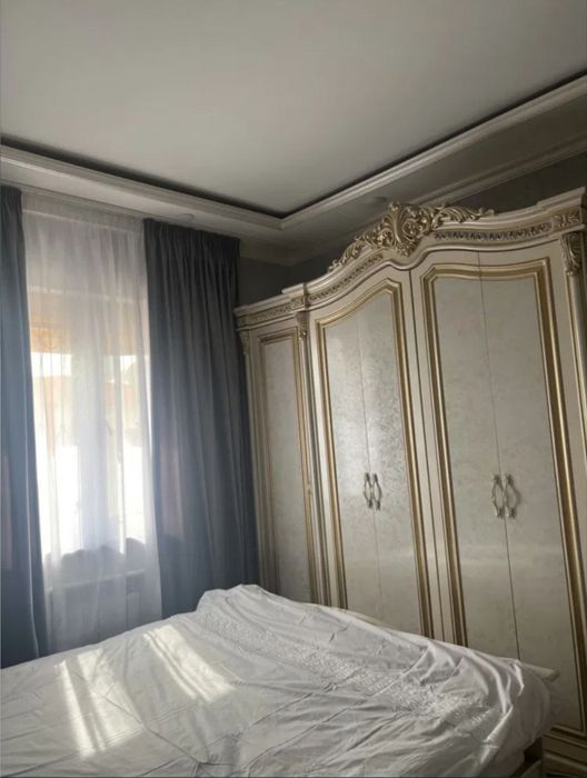 Абая. 1-комнатная посуточно. WI-FI