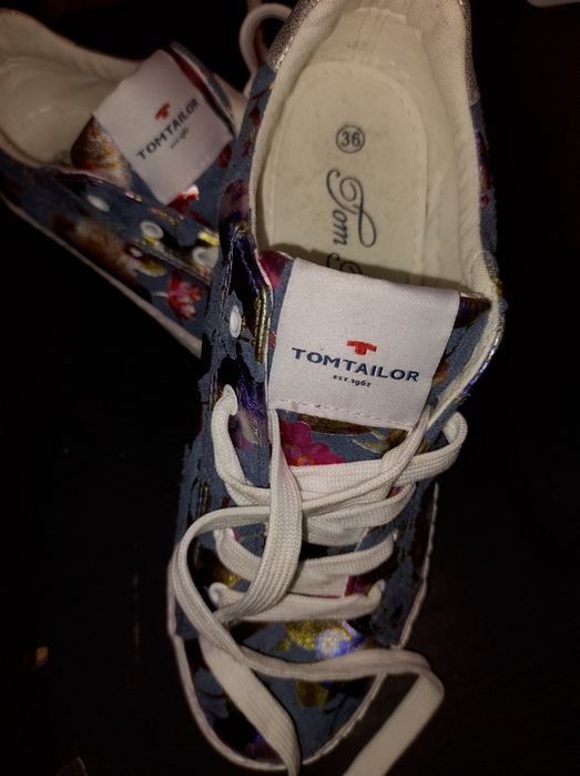Нови кецове , марката е Tom Tailor.