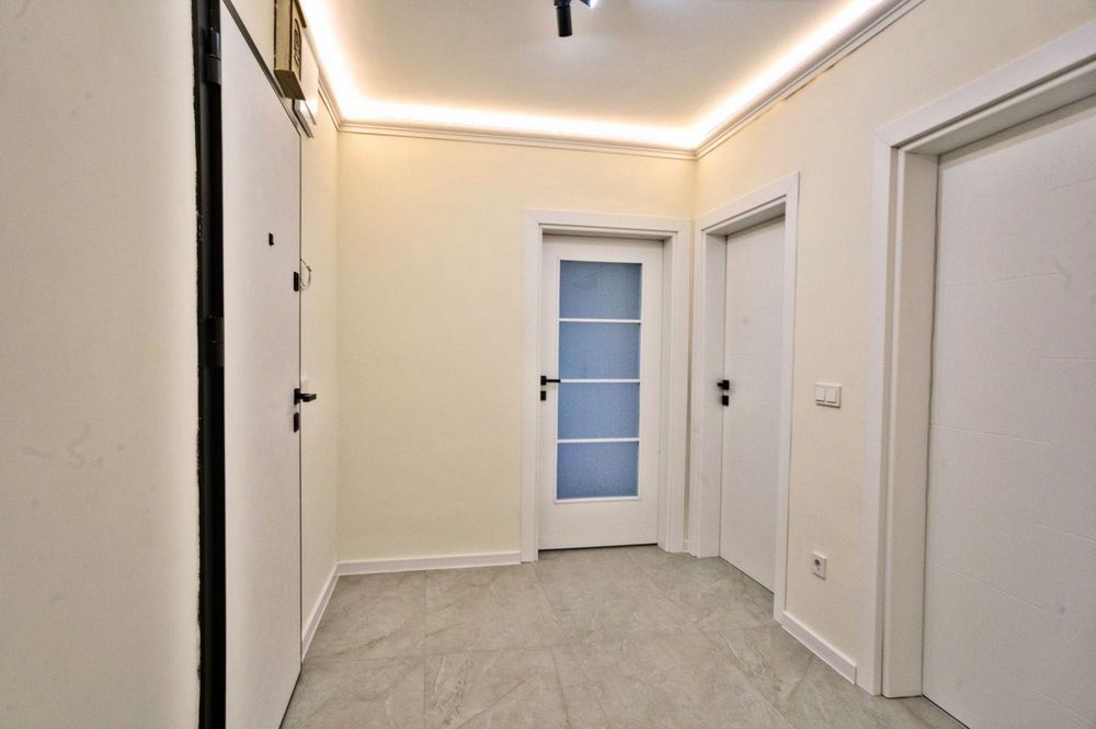 Продава се Четиристаен апартамент в Варна, Лятно кино Тракия - 120 кв.м за 2159 €/кв.м - Снимка #15