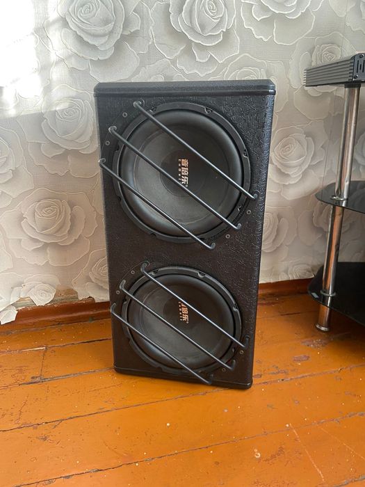 Сабвуфер с усилителем