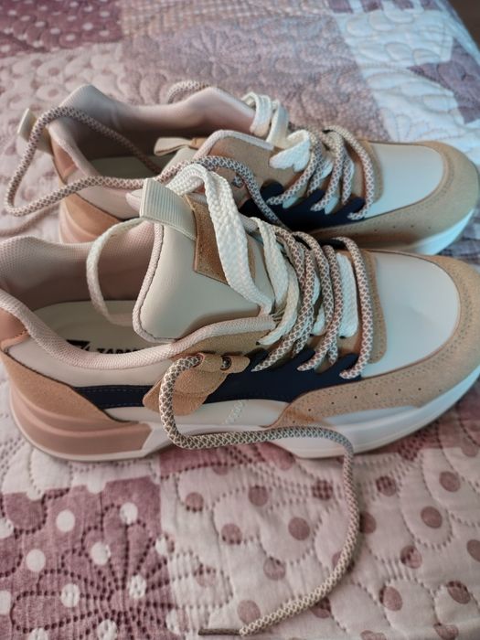 Маратонки  чисто нови