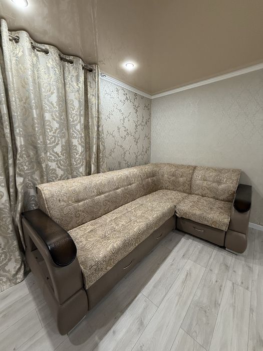 Продам диван……..