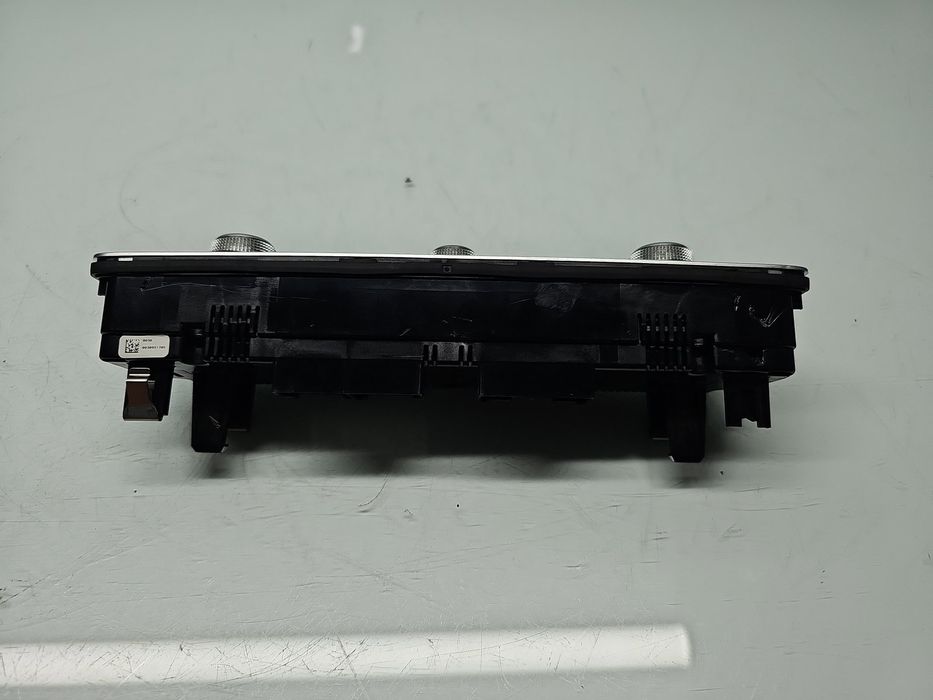 Panou comanda clima AUDI A3 (8V1) [Fabr 2012-prezent] 8V0820043C