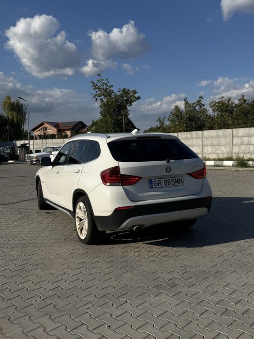 BMW X1 2011 — imagine 2