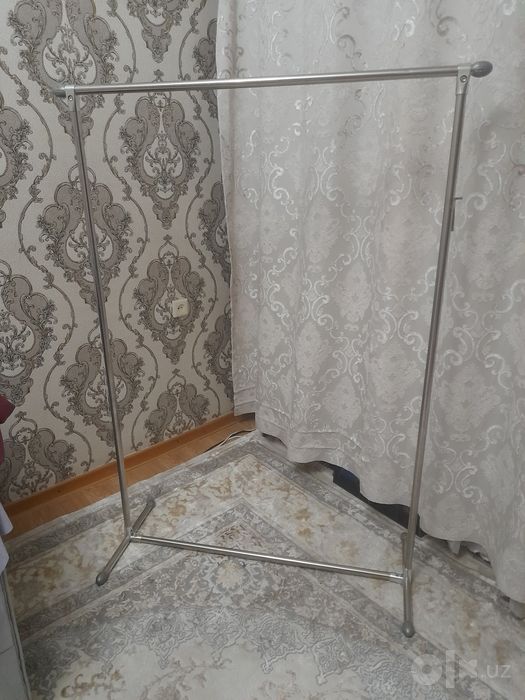 Вешалка  новая .150 т.с.