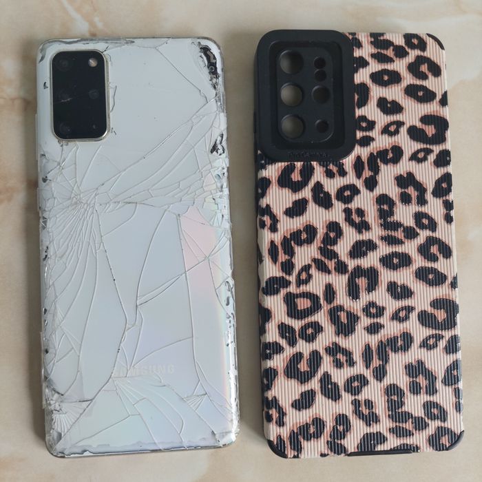 [S20+] Vând Samsung Galaxy S20 Plus [spart] [placă de bază bună] //poze reale