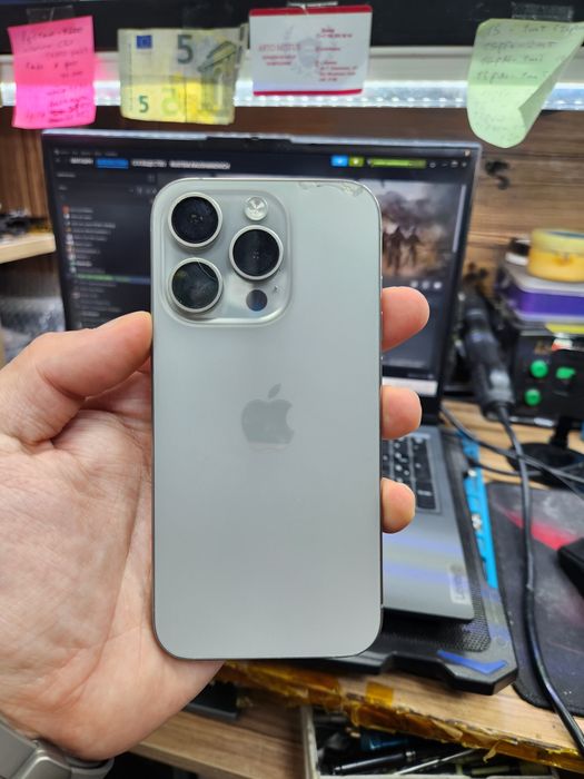 iPhone 15 pro 128gb natural