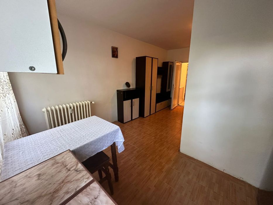 Închiriez garsonieră in Lapus